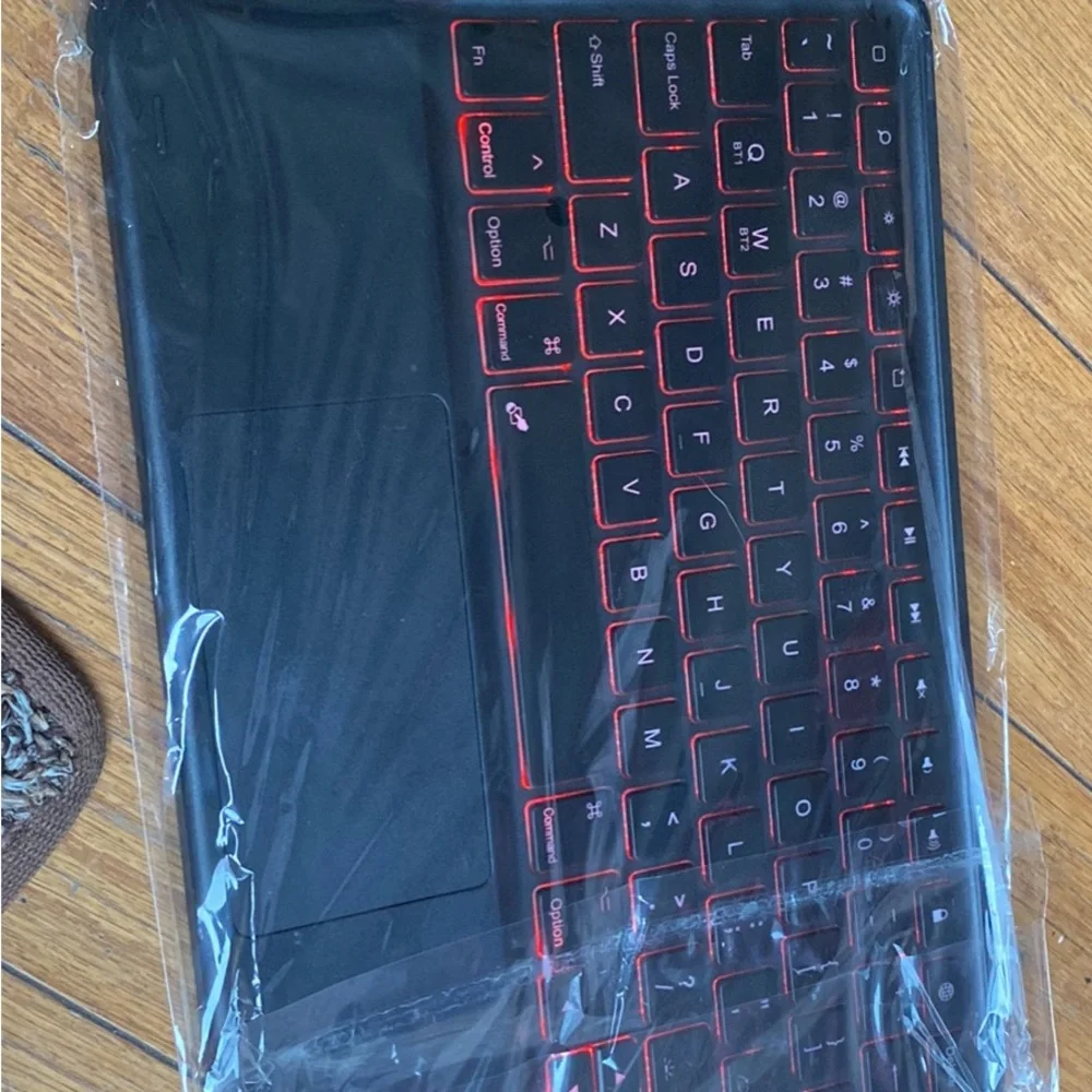 Wireless light up keyboard, for iPad Pro, 12.9 and protective case.